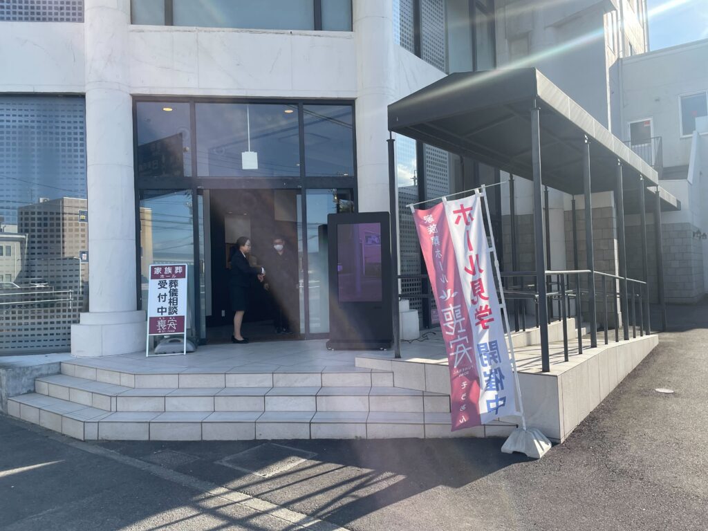 屋外デジタルサイネージh467SL-2　引きの画像