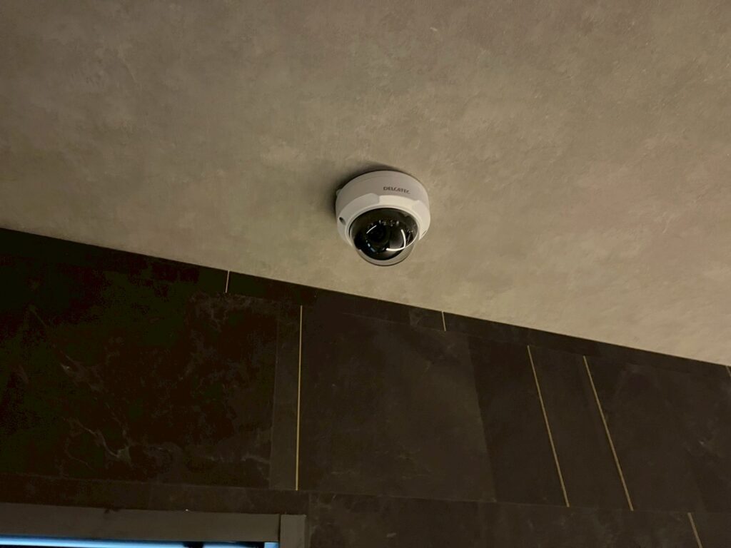 飲食店の防犯カメラ
